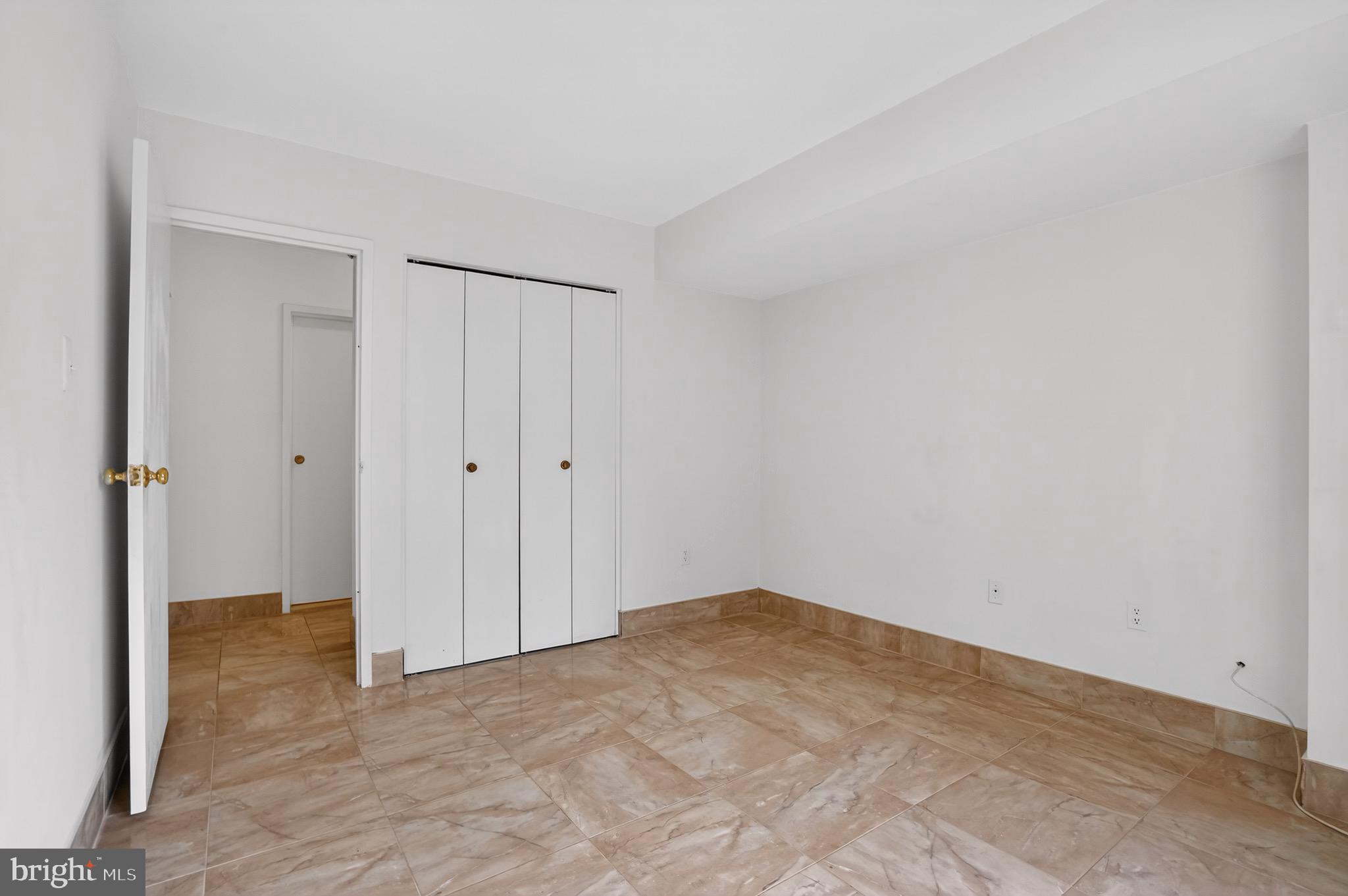 HAWTHORNE VILLAGE - Residential