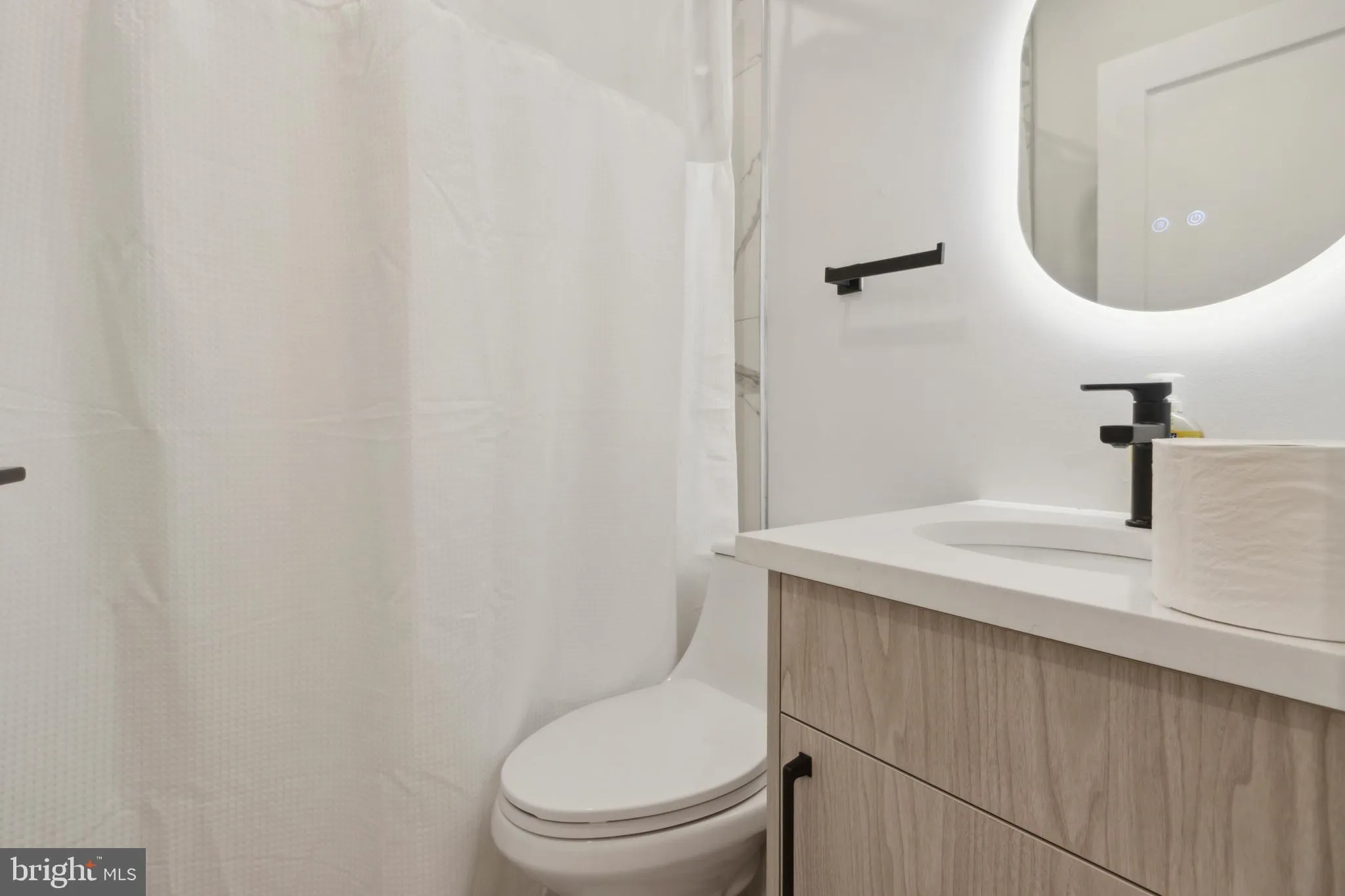 Philadelphia, Pennsylvania 19104, United States, 2 Bedrooms Bedrooms, ,2 BathroomsBathrooms,Residential,Active,116555
