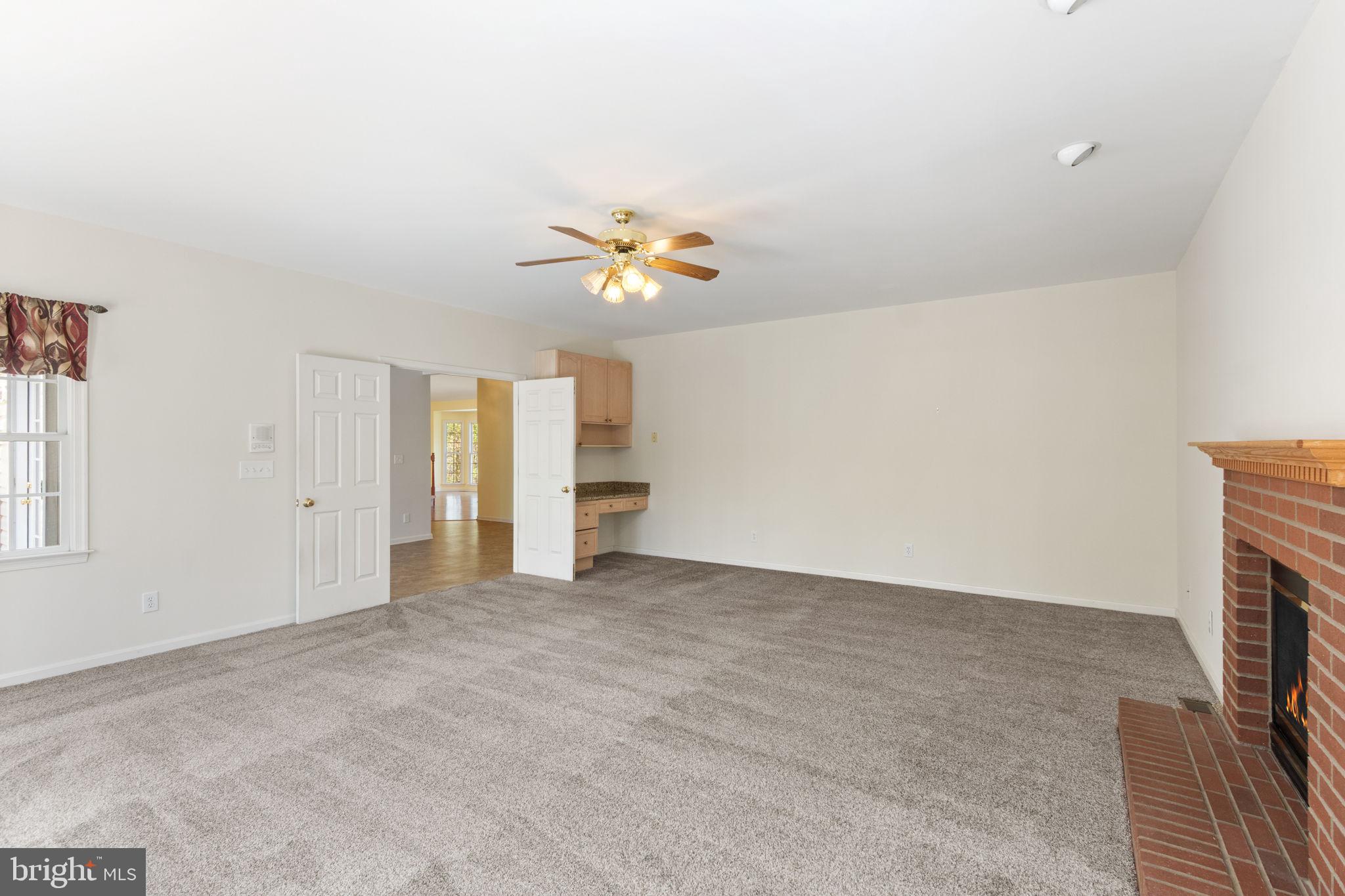 SEVEN LAKES - Residential