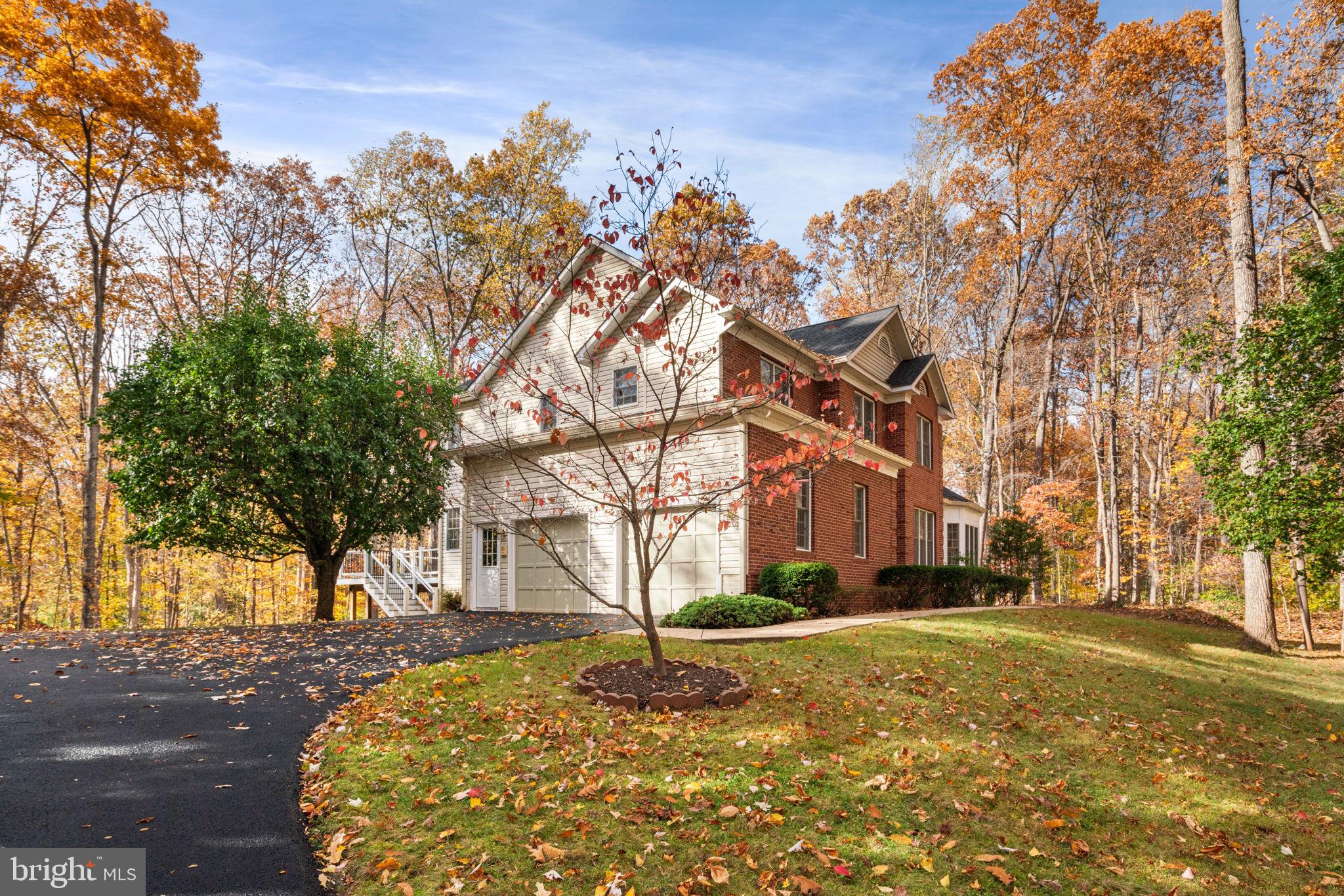 SEVEN LAKES - Residential