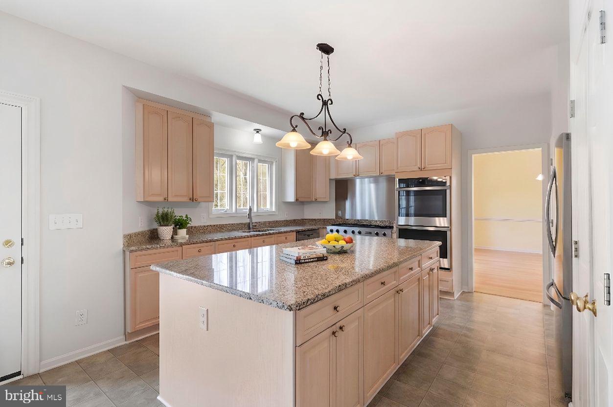 SEVEN LAKES - Residential