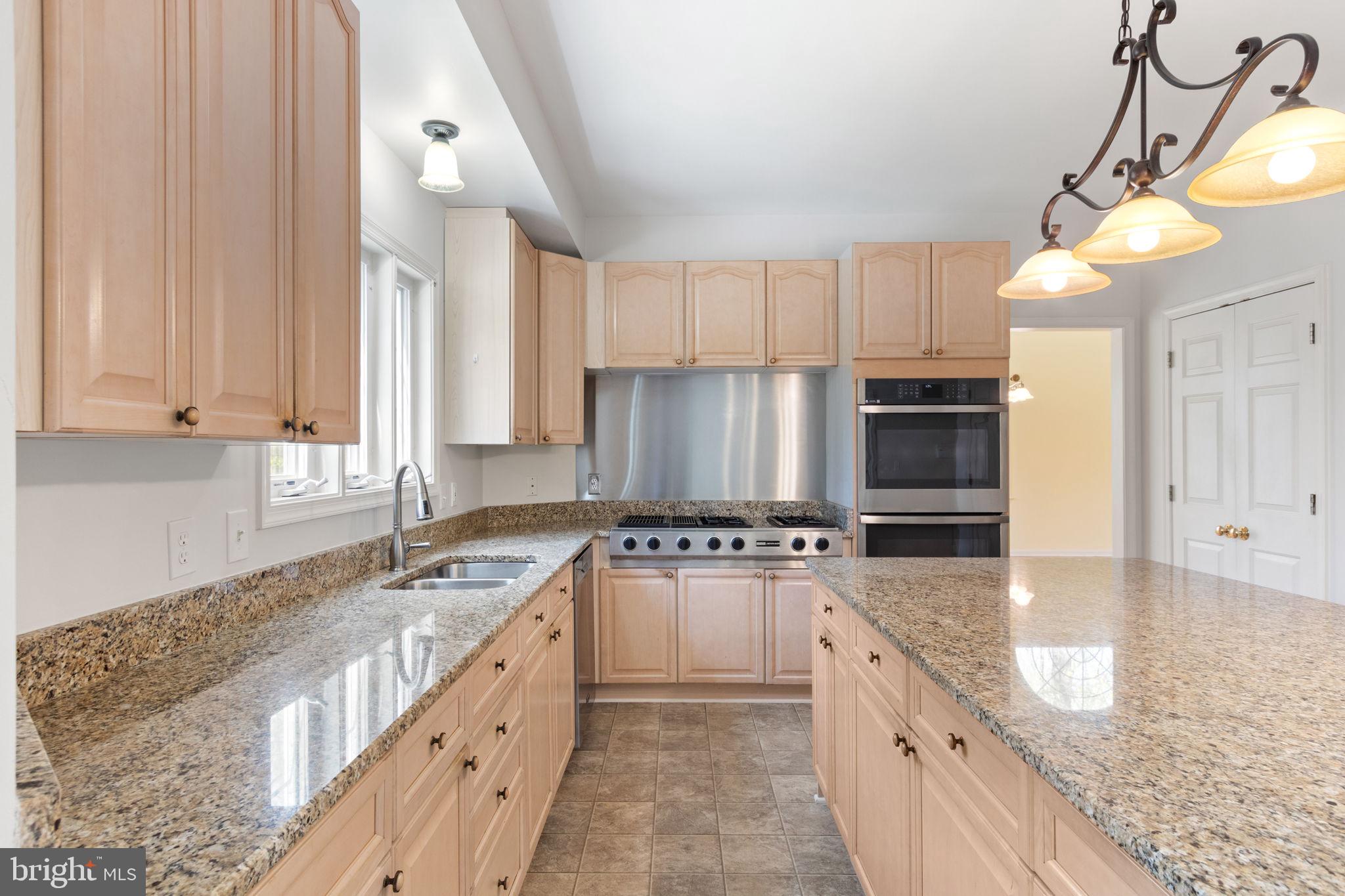 SEVEN LAKES - Residential