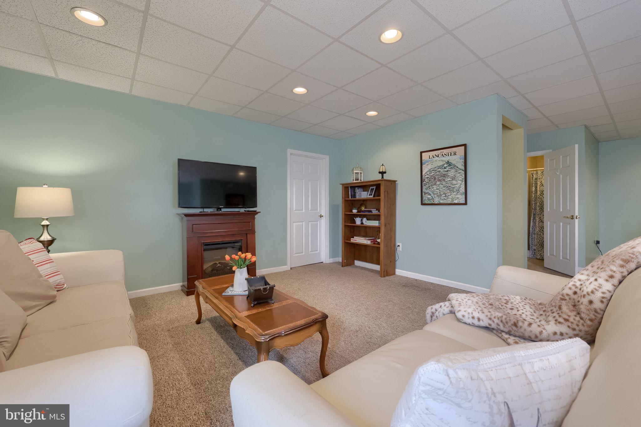 BLOSSOM HILL - Residential