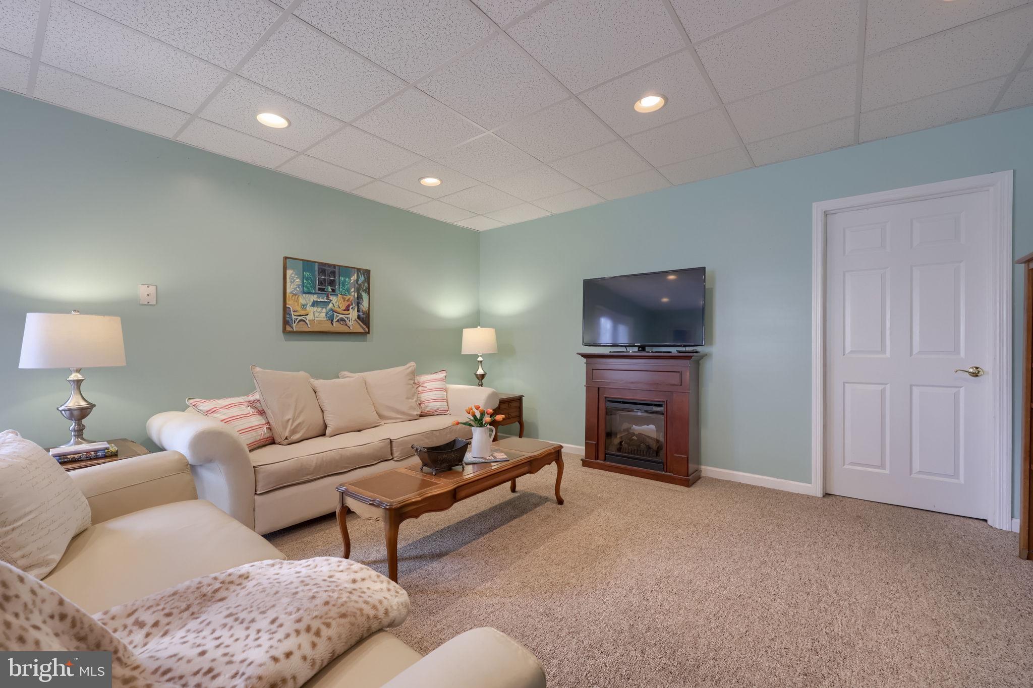 BLOSSOM HILL - Residential