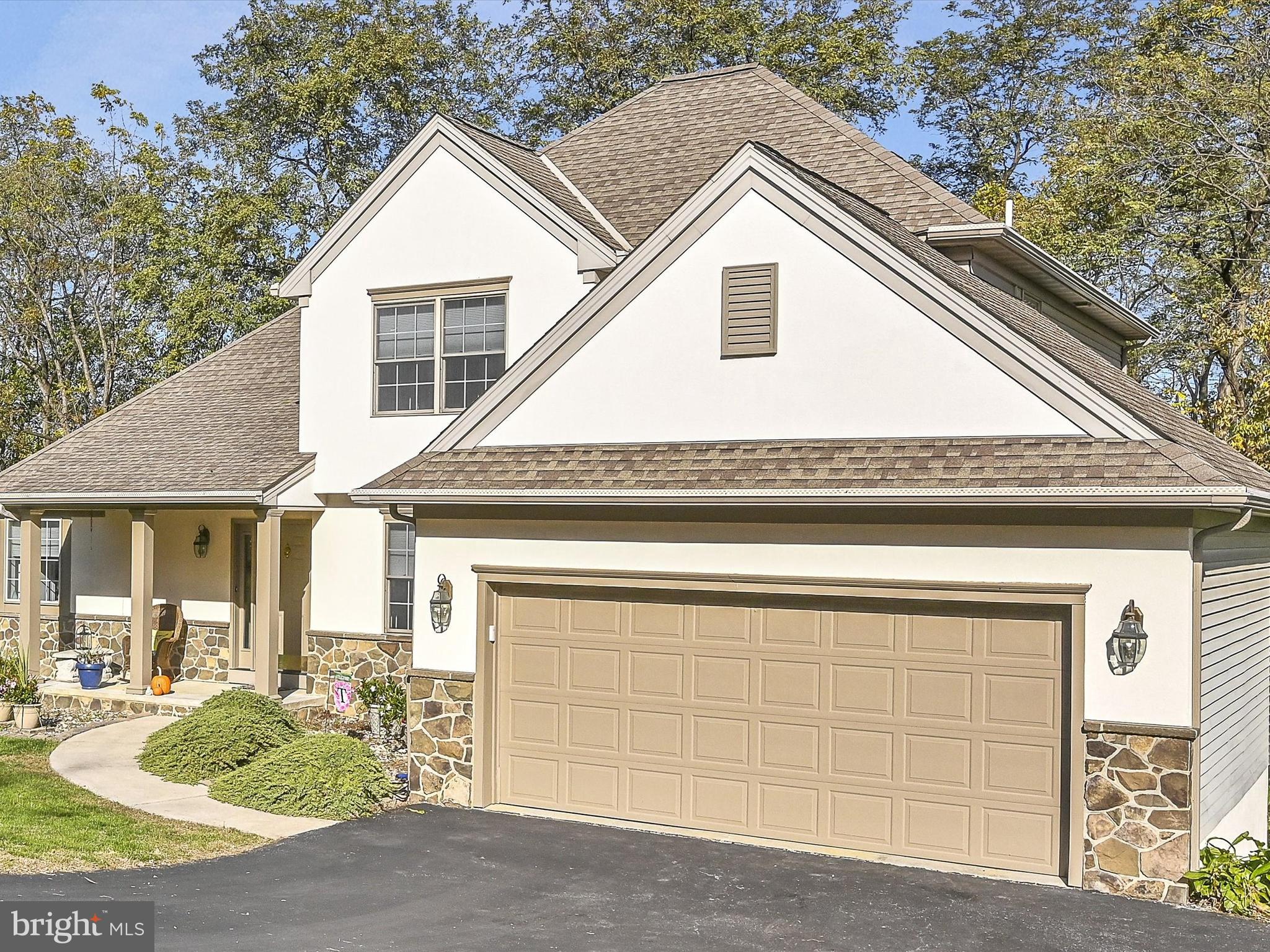 BLOSSOM HILL - Residential