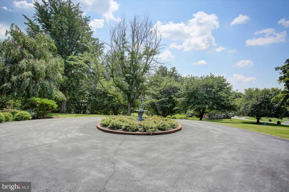 MEADOWBROOK - Residential