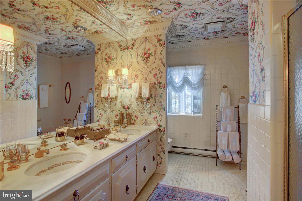 MEADOWBROOK - Residential