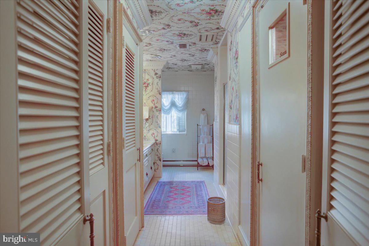 MEADOWBROOK - Residential