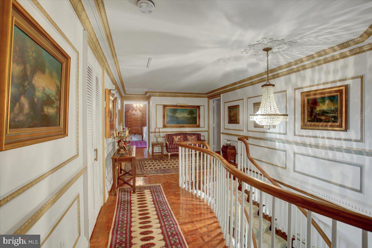 MEADOWBROOK - Residential