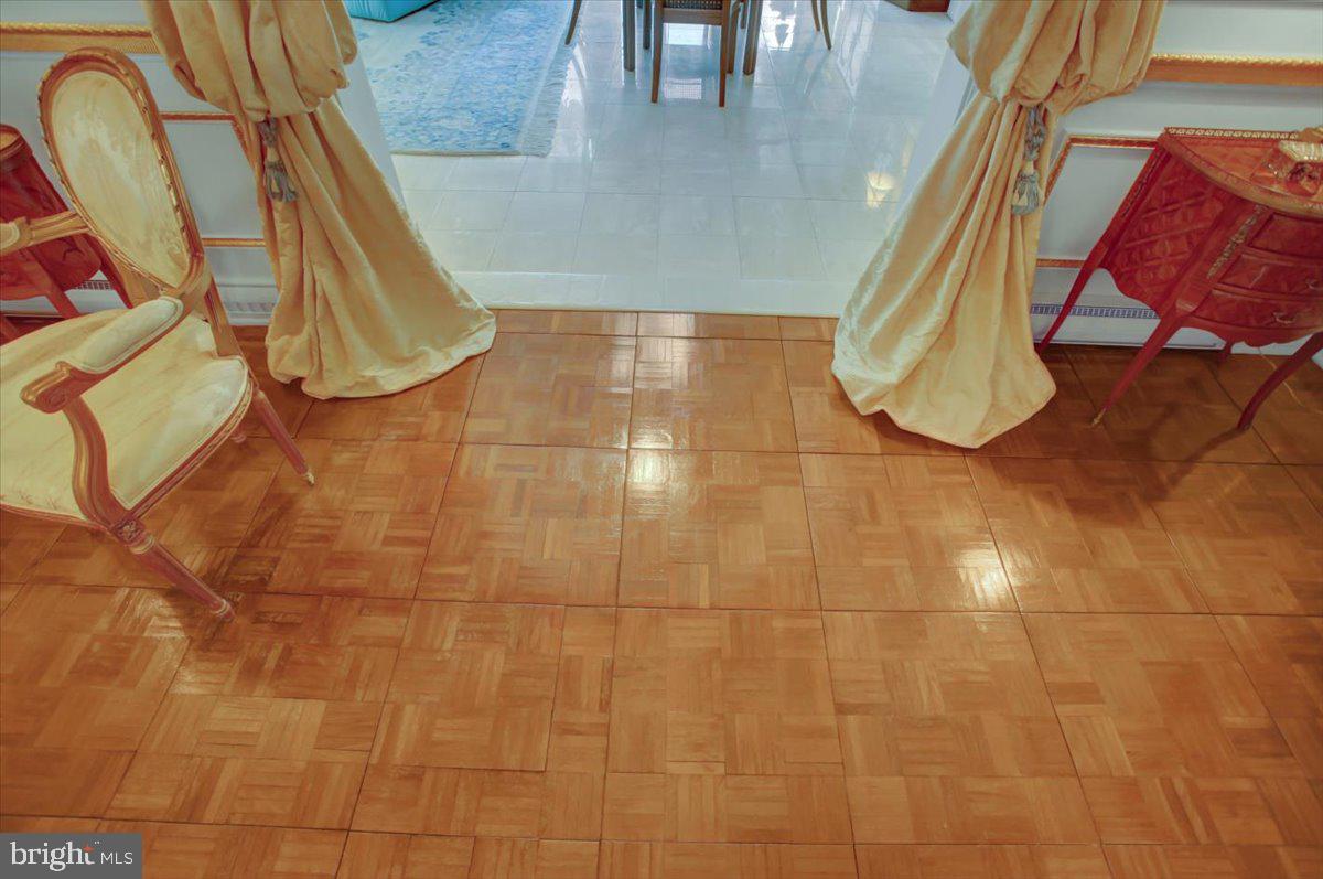 MEADOWBROOK - Residential