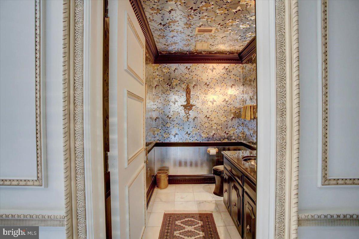 MEADOWBROOK - Residential