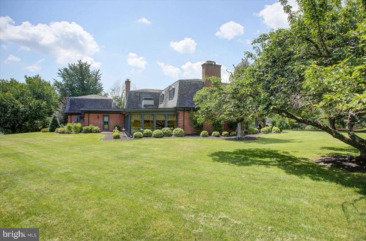 MEADOWBROOK - Residential