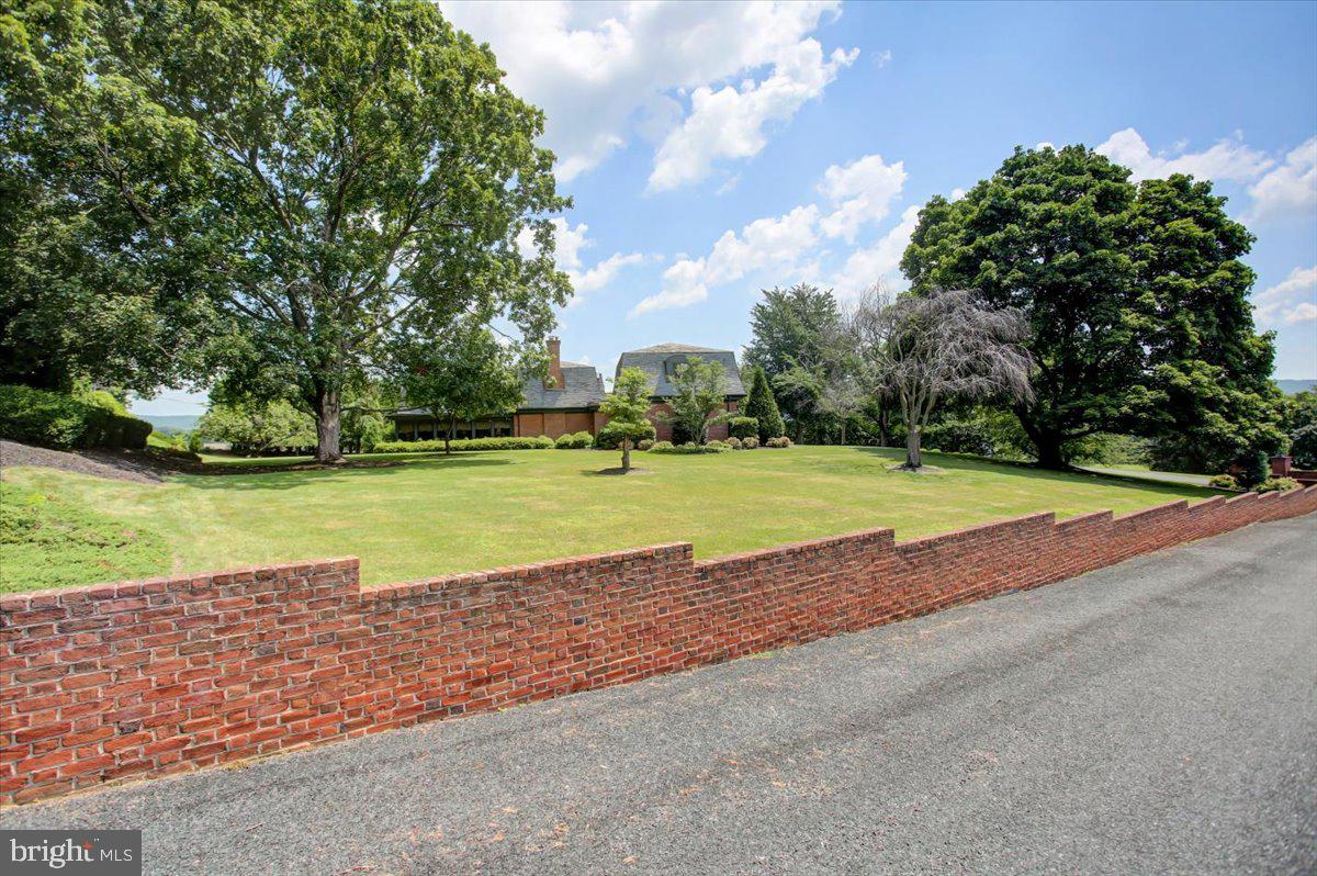 MEADOWBROOK - Residential