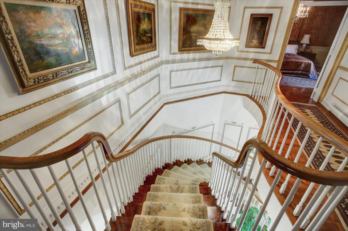 MEADOWBROOK - Residential