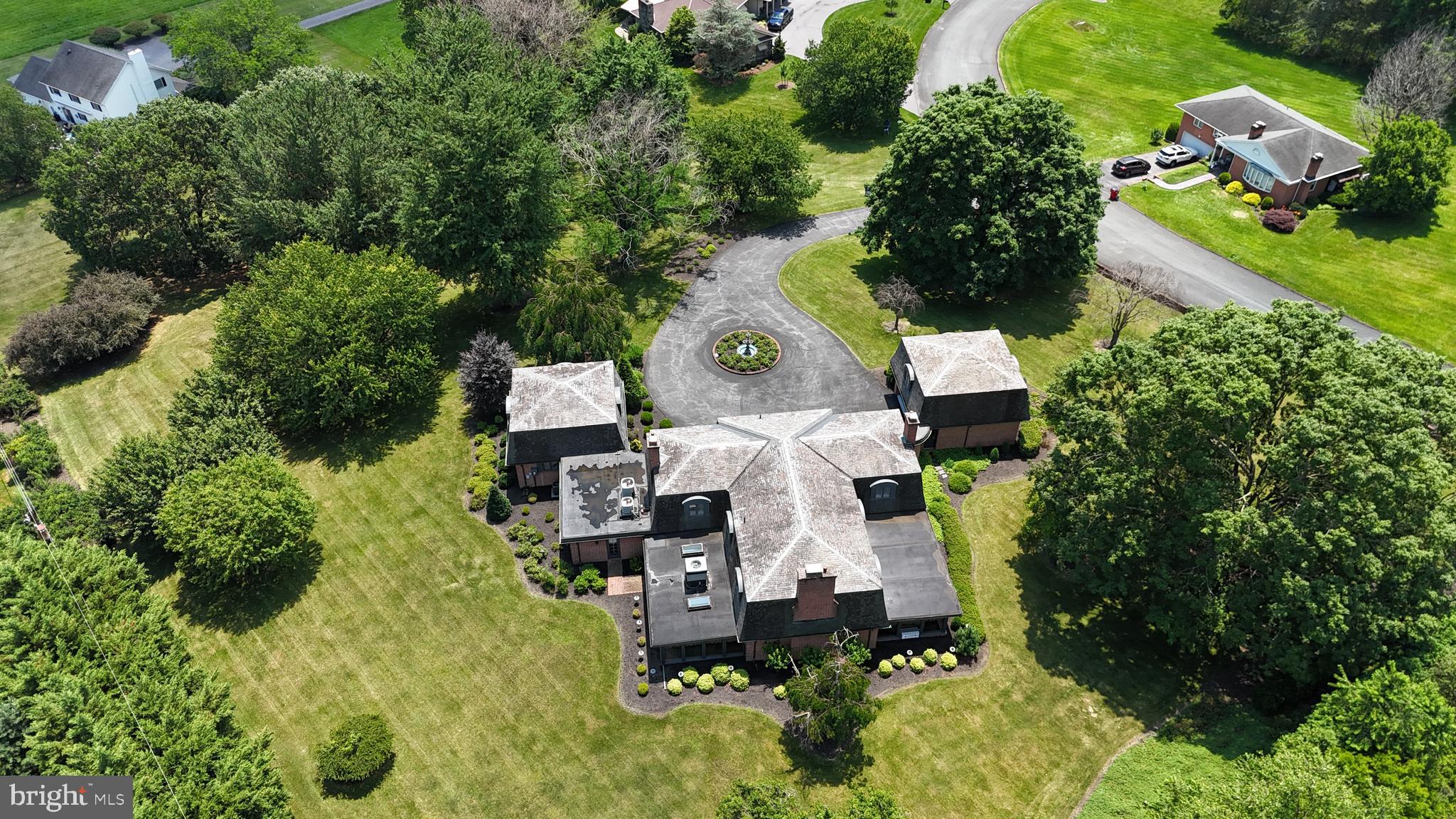 MEADOWBROOK - Residential