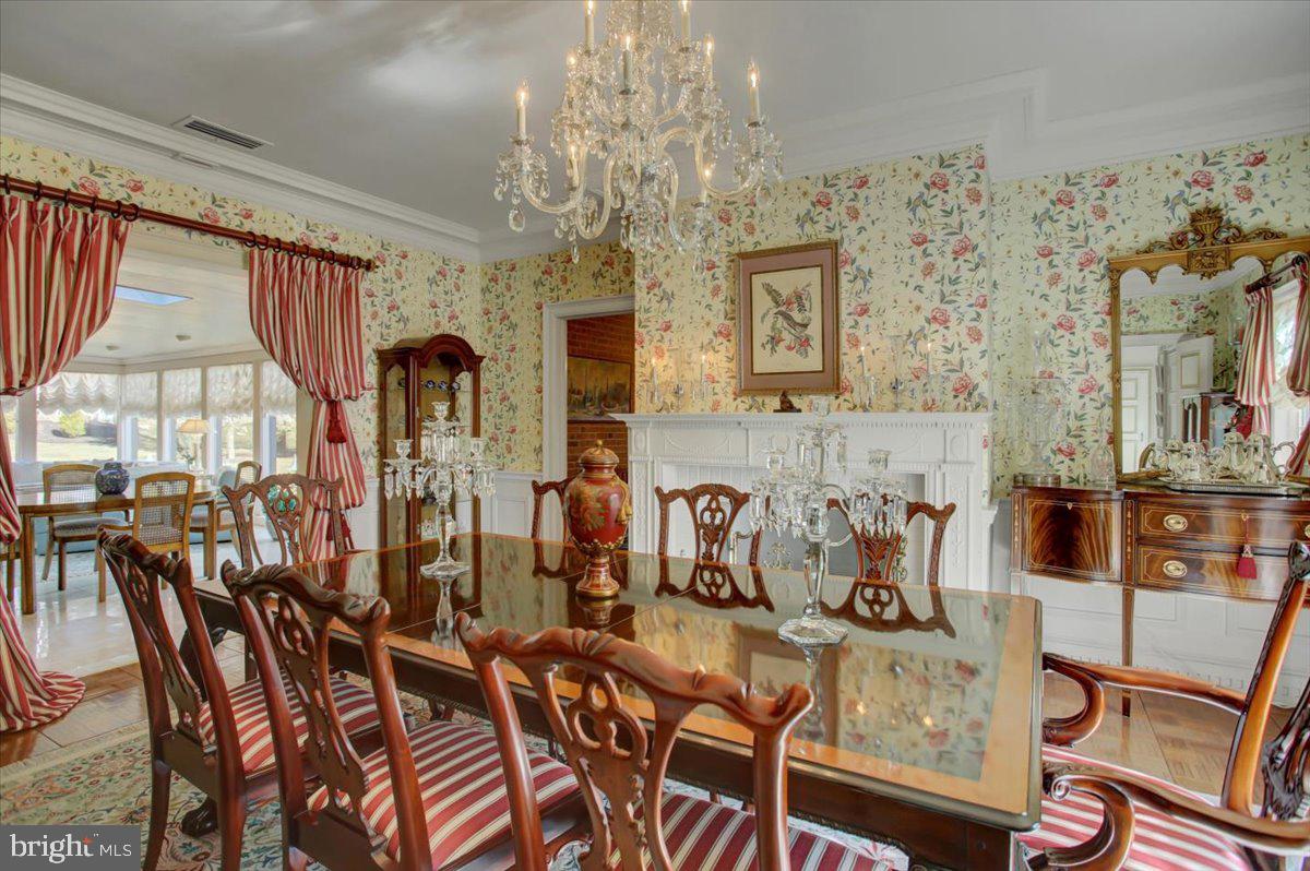 MEADOWBROOK - Residential