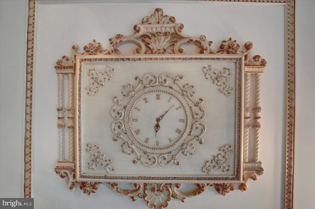 MEADOWBROOK - Residential