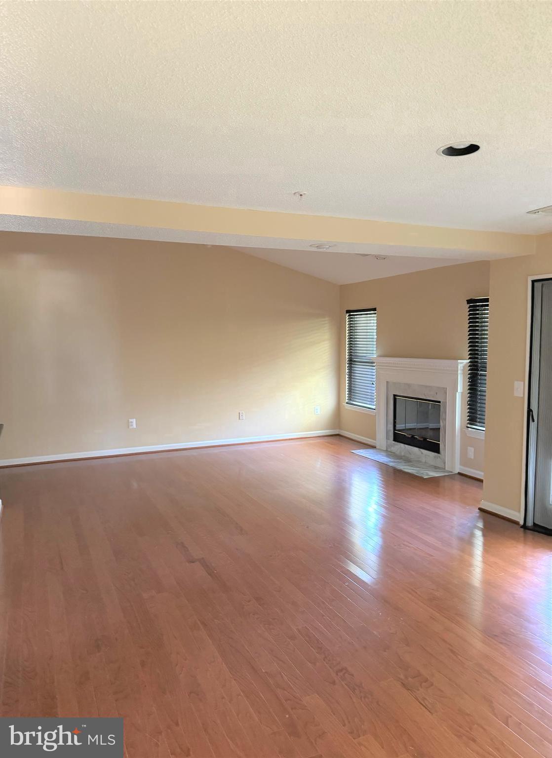 OAK PARK CONDO - Residential