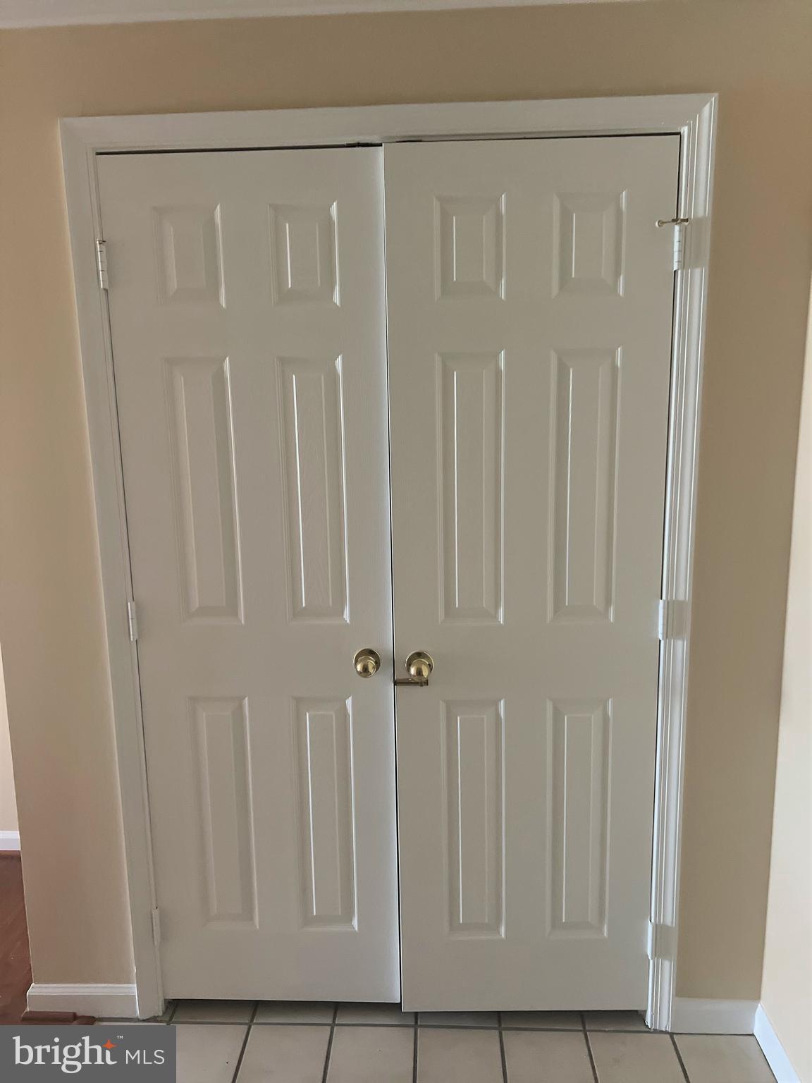 OAK PARK CONDO - Residential