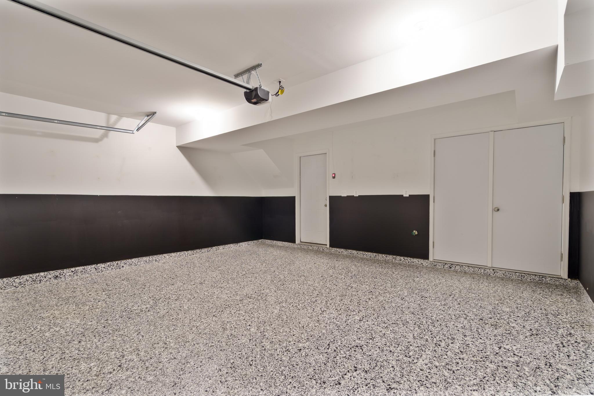 PRESIDENTS POINTE - Residential