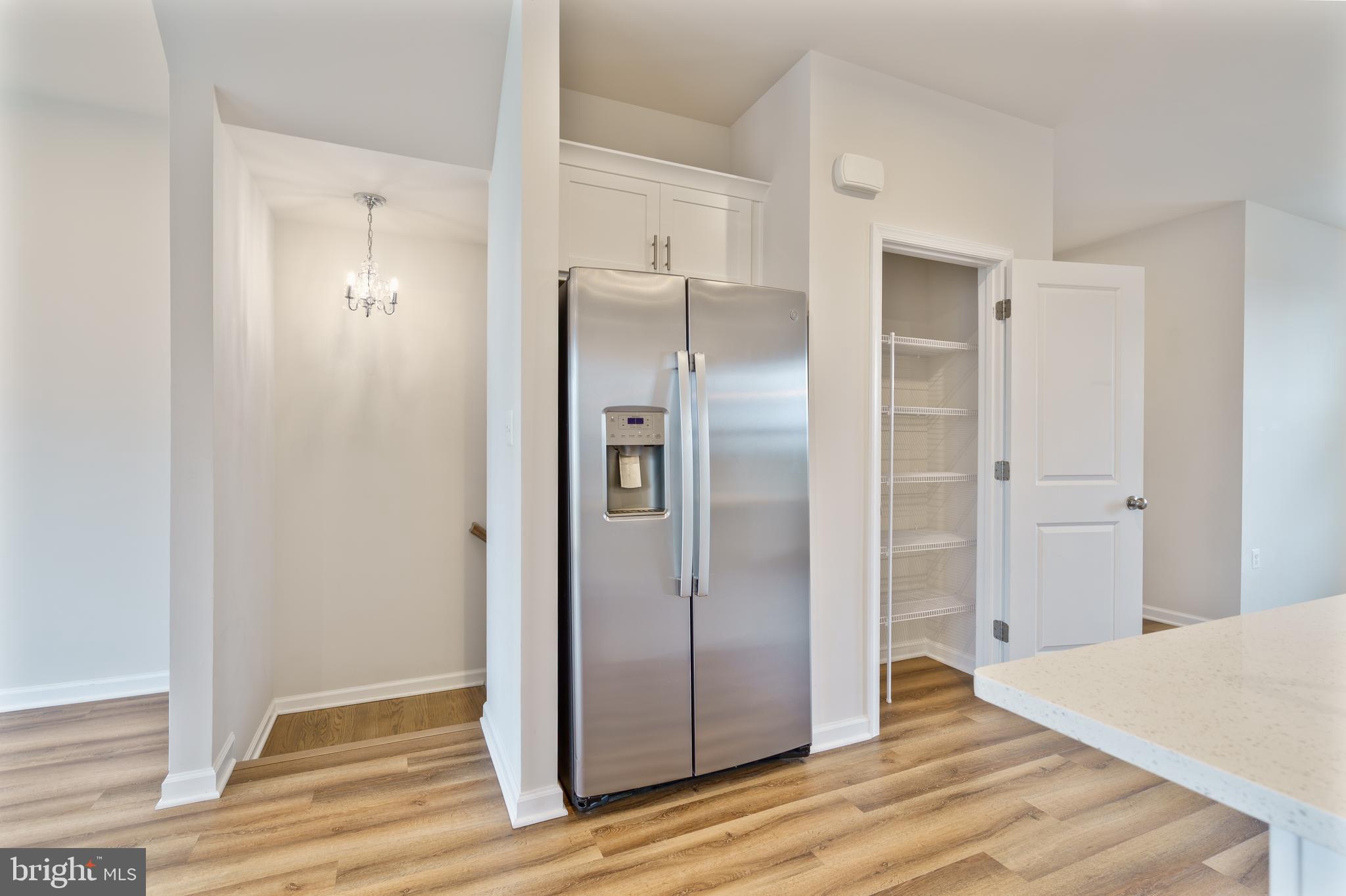 PRESIDENTS POINTE - Residential