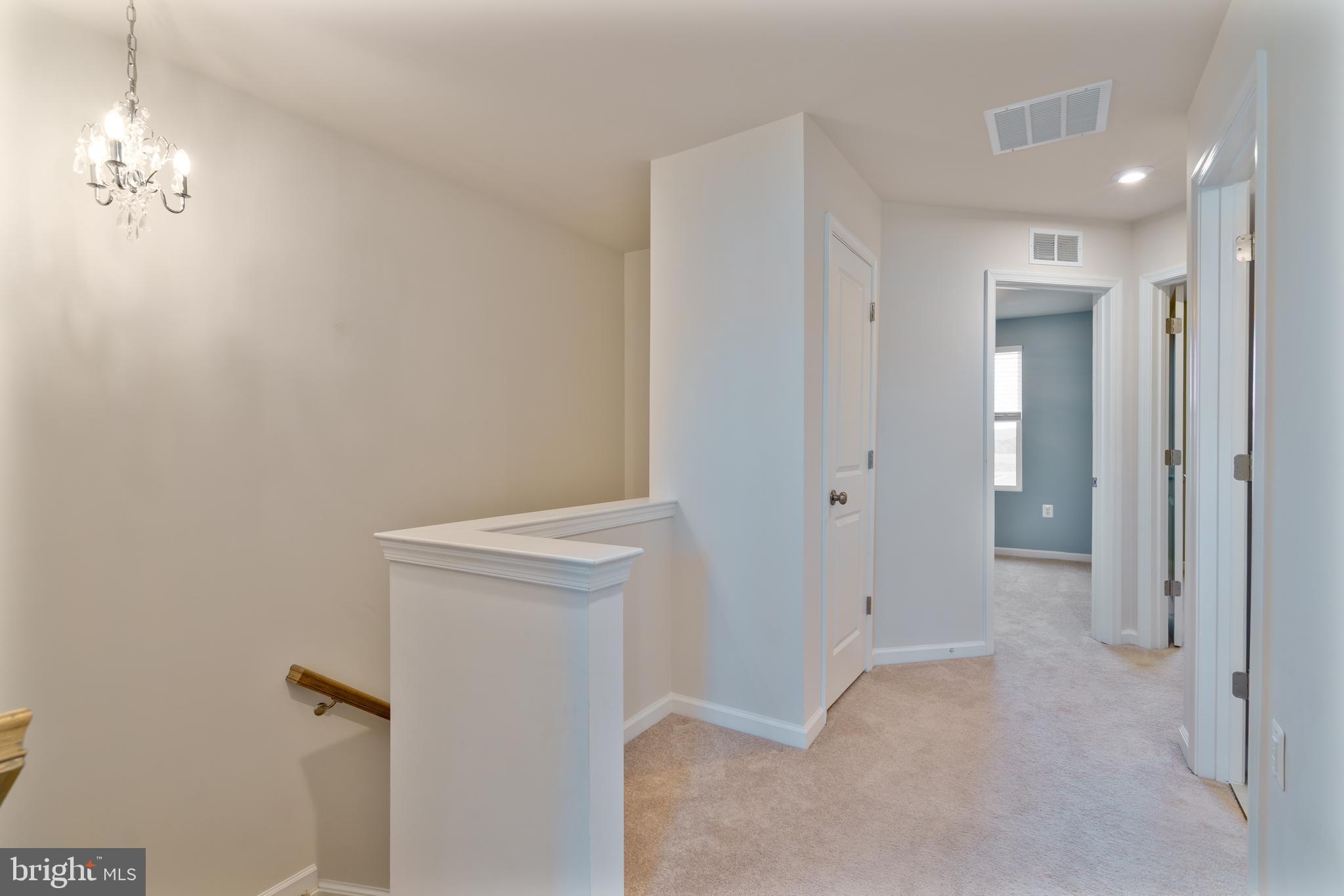 PRESIDENTS POINTE - Residential