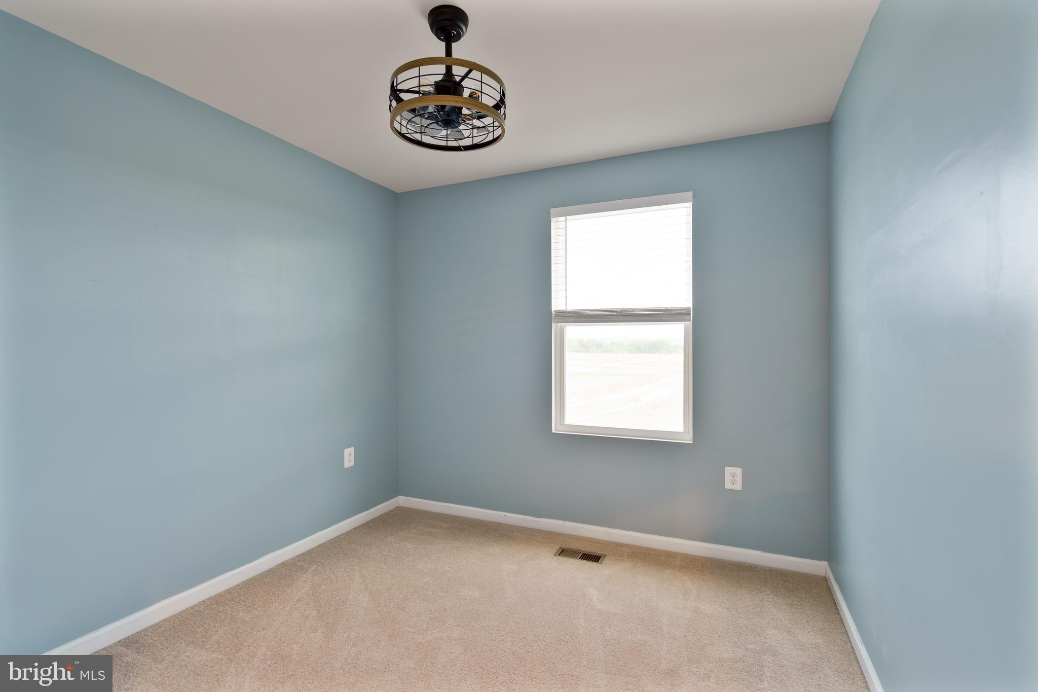 PRESIDENTS POINTE - Residential