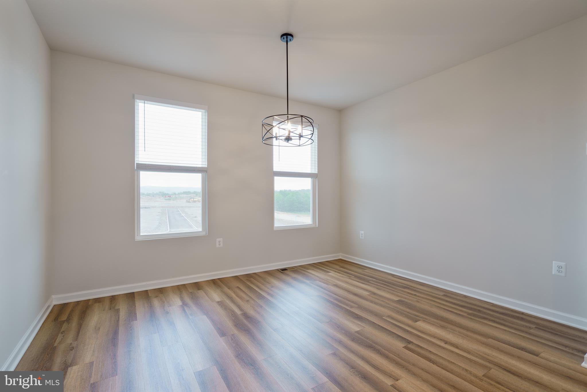 PRESIDENTS POINTE - Residential