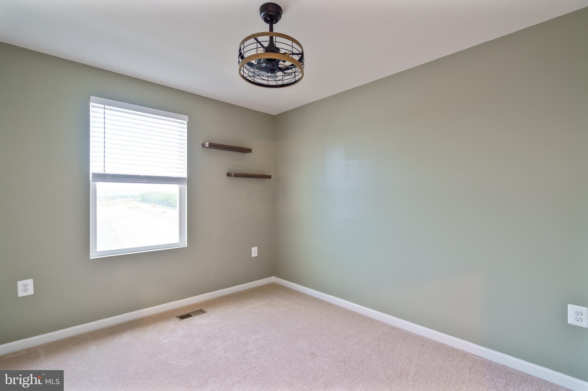 PRESIDENTS POINTE - Residential