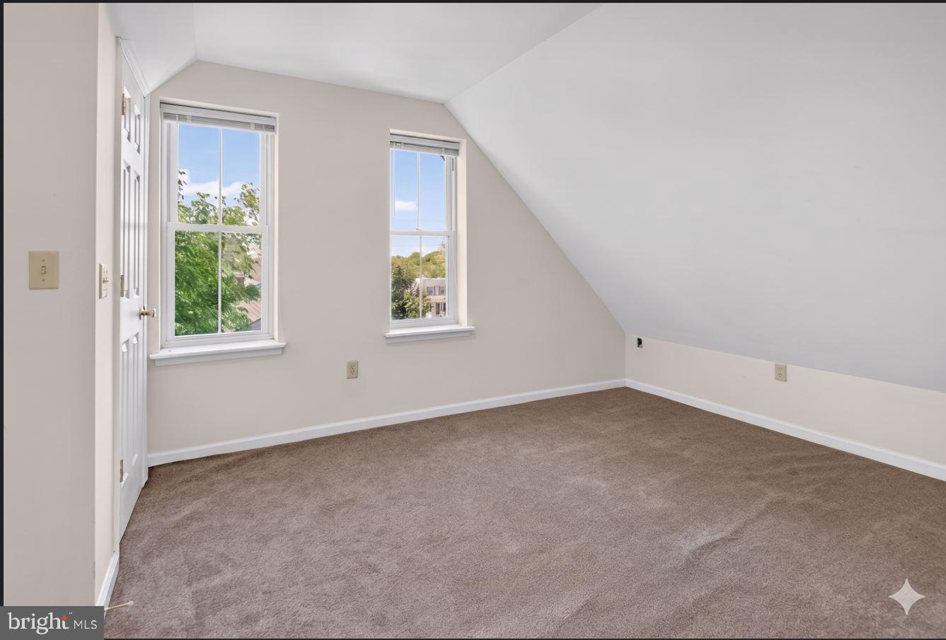 RIDLEY PARK - Residential