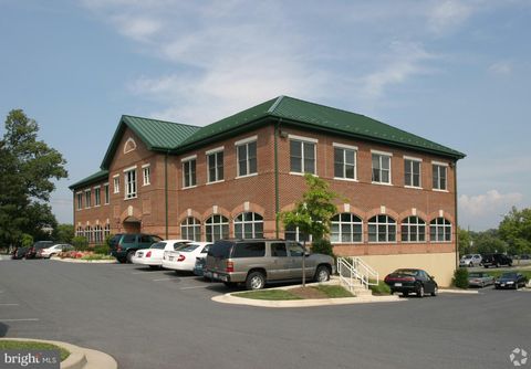 Photo of 3300 Olney Sandy Spring Road #300, OLNEY, MD 20832 (MLS # MDMC2229914)