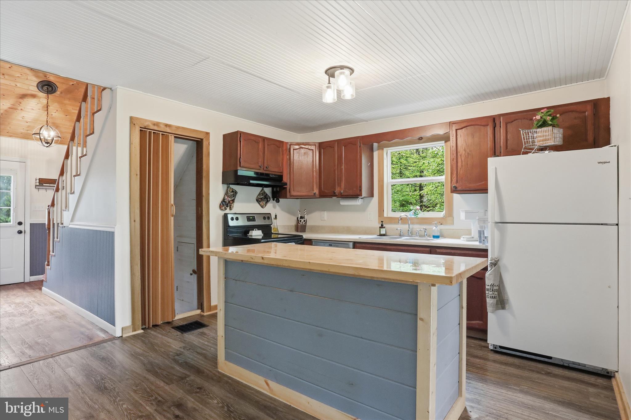 GLENWOOD FOREST WEST - Residential