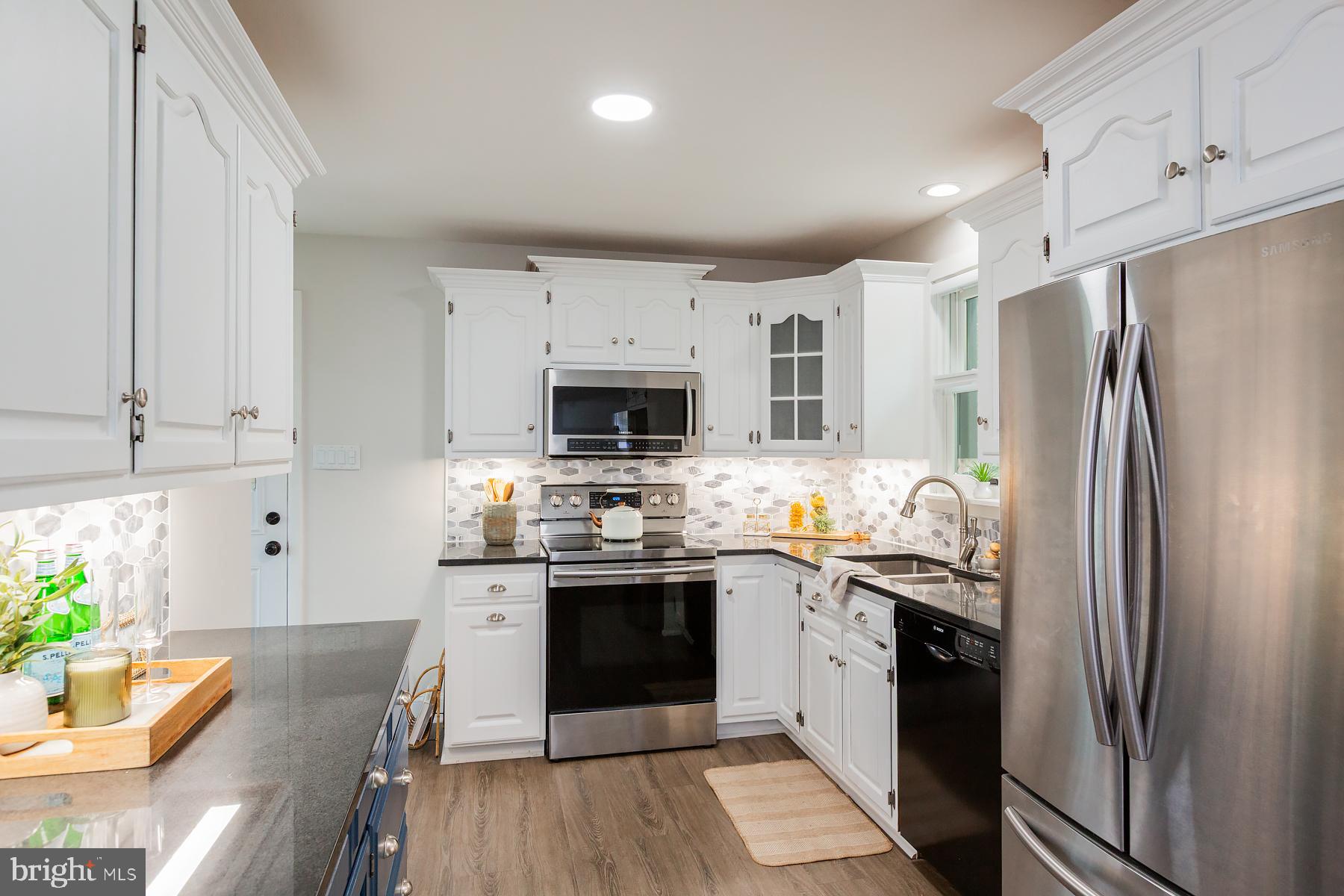 2848 KISSEL HILL ROAD