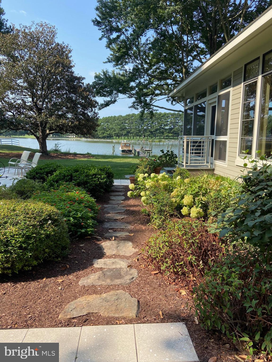 EASTON - Residential