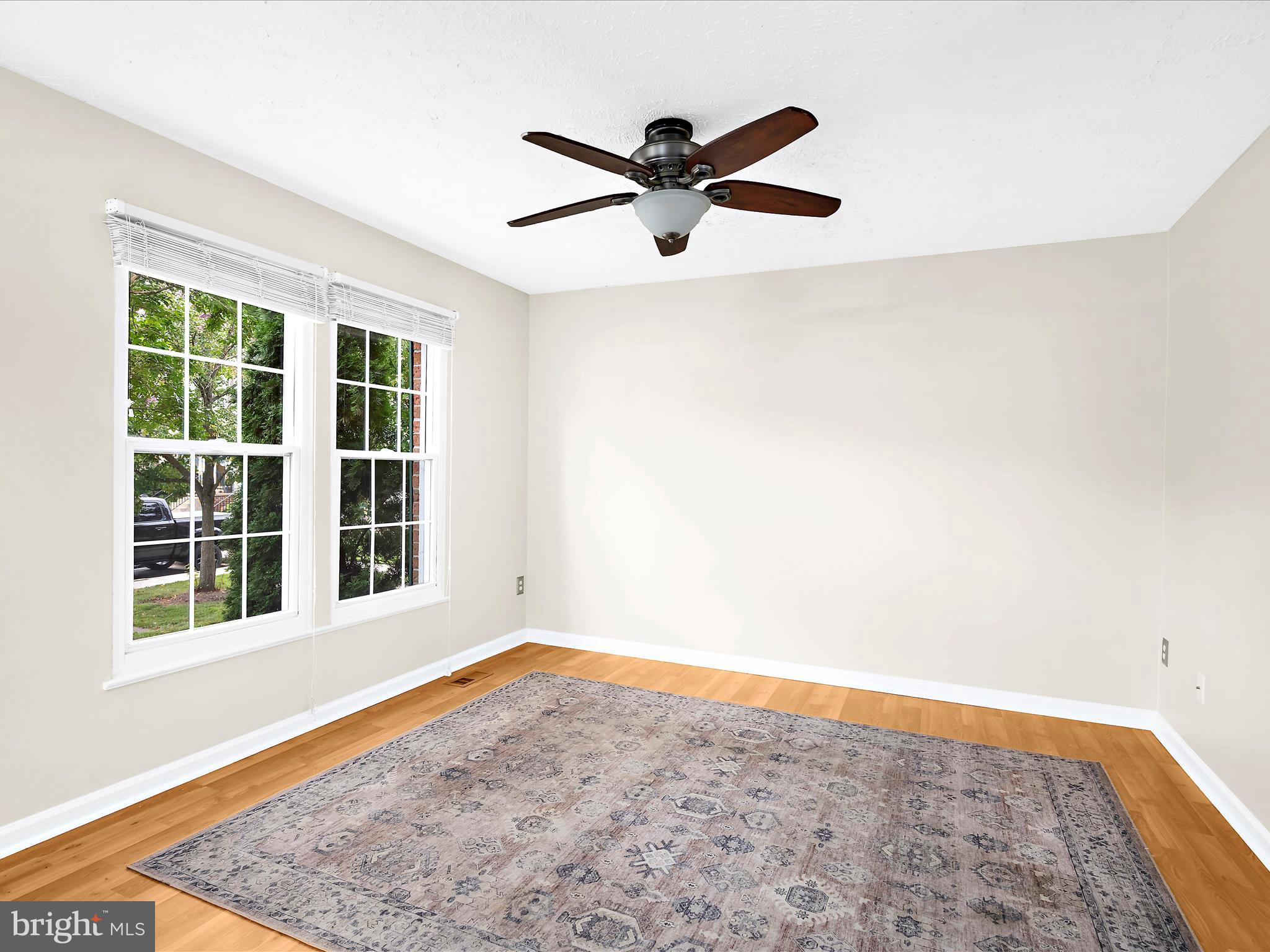 939 CHESTNUT MANOR CT