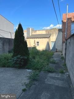Excellent opportunity on large lot (22 x 98) to build a grand single-family home with parking!  1310 S. Juniper is a recently subdivided lot from 1311 S. Broad Street. There is currently a one story garage with a large yard. Juniper Street has many new construction properties and it’s a low traffic block. Or a contractor could possibly use this for their business. Attached is the legal description & drawings.