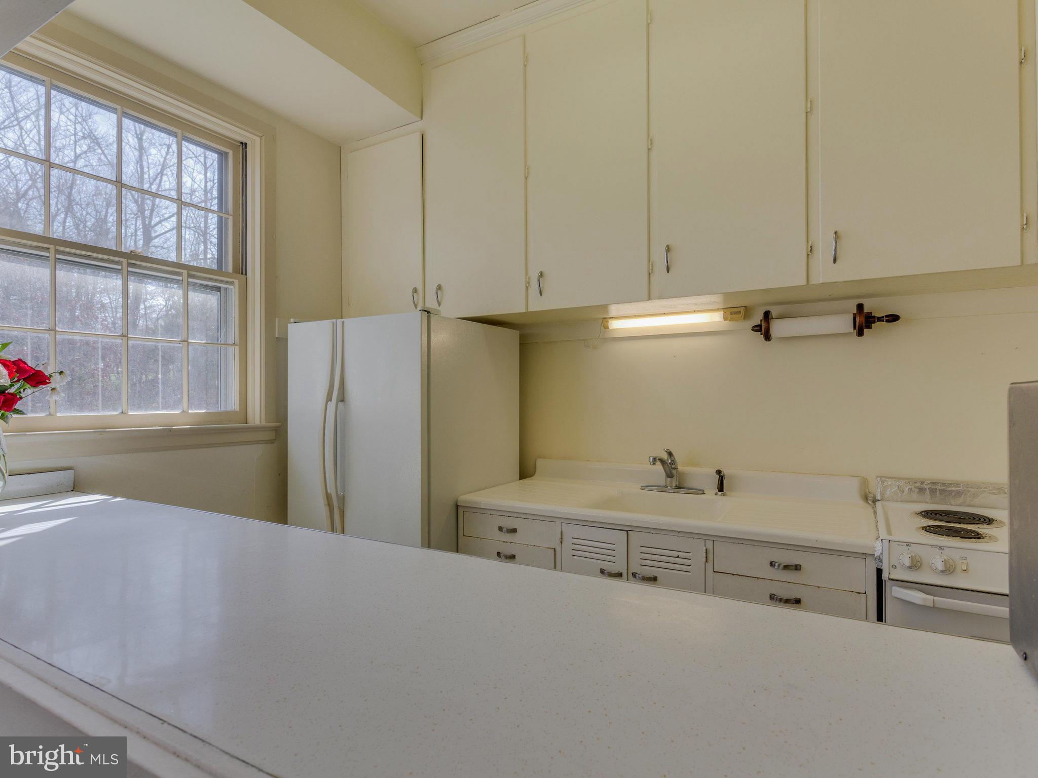 SUNNY HILLS - Commercial Sale