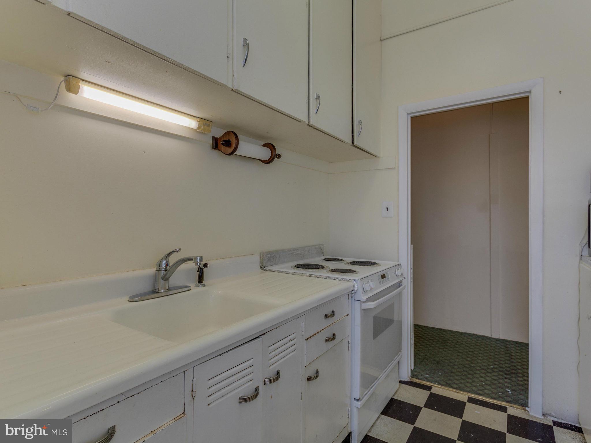 SUNNY HILLS - Commercial Sale