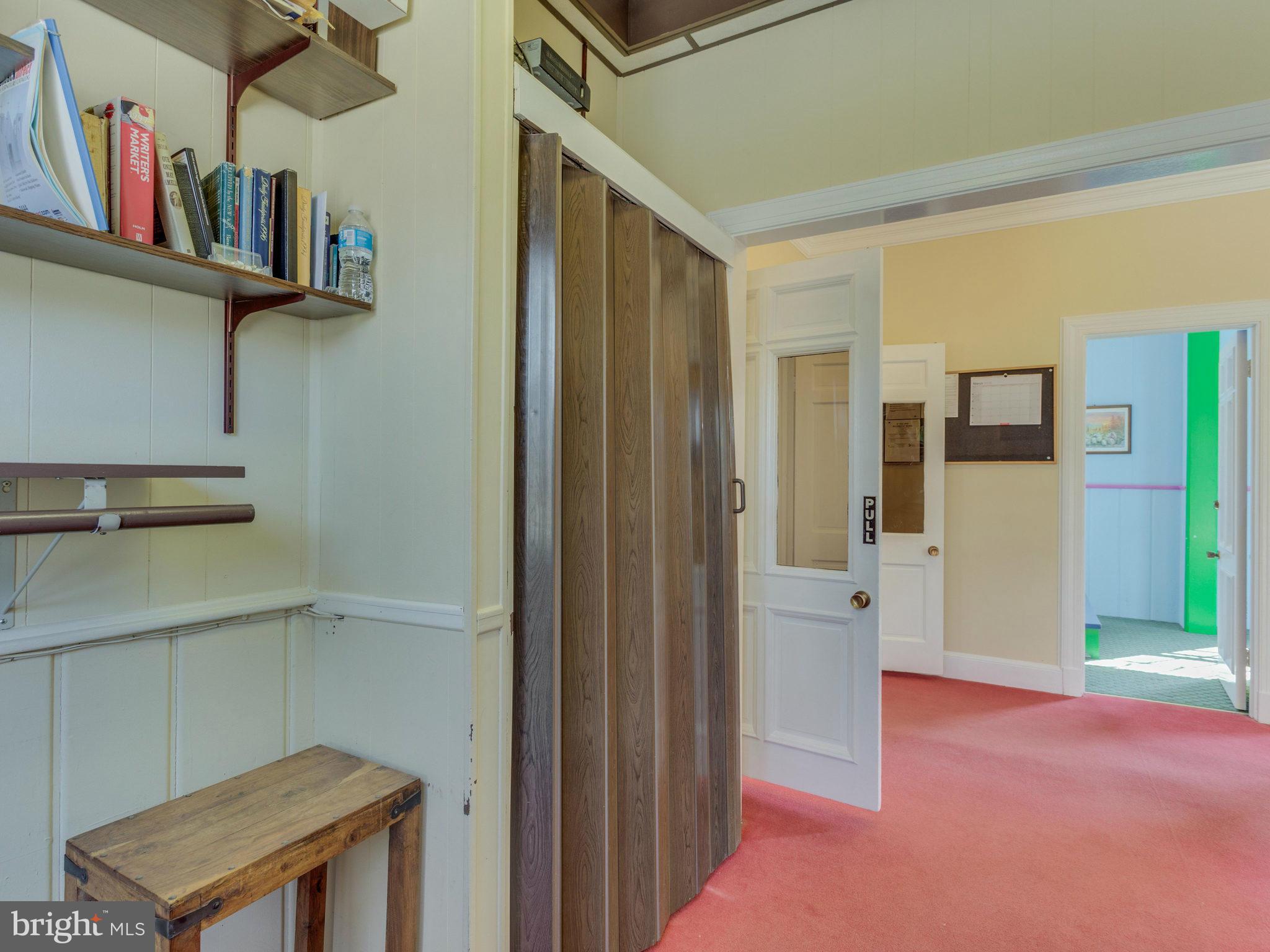 SUNNY HILLS - Commercial Sale