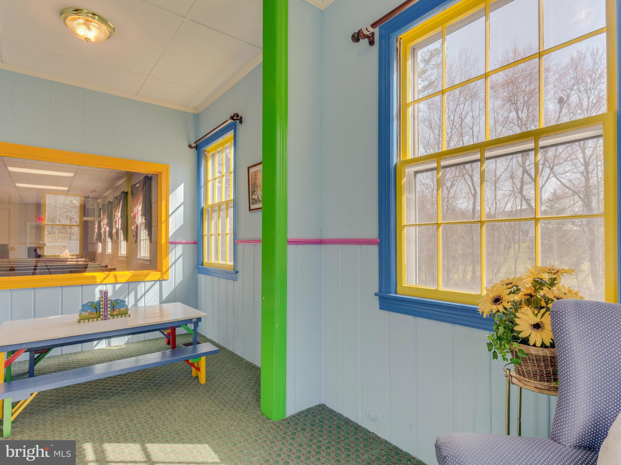 SUNNY HILLS - Commercial Sale