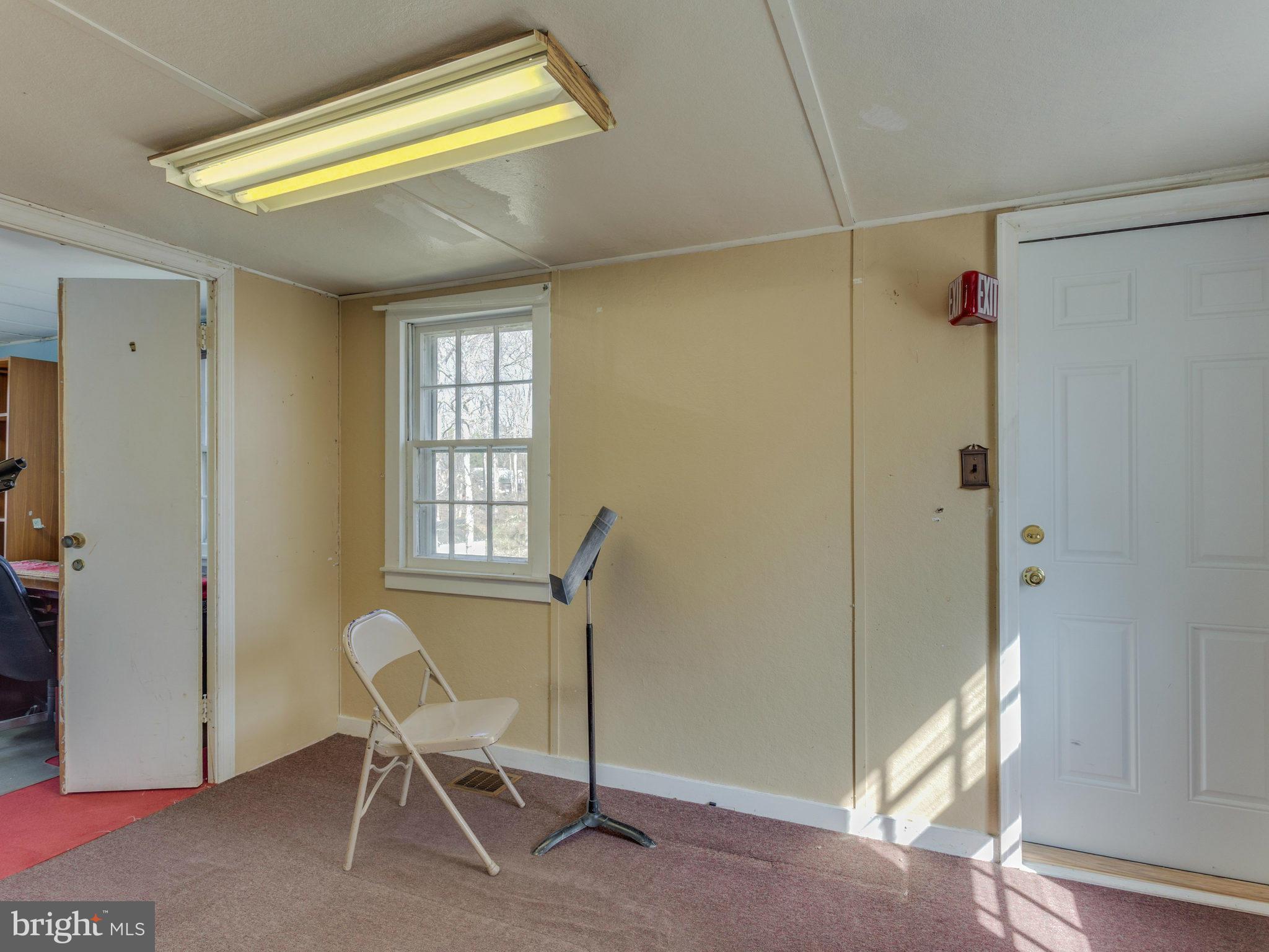 SUNNY HILLS - Commercial Sale