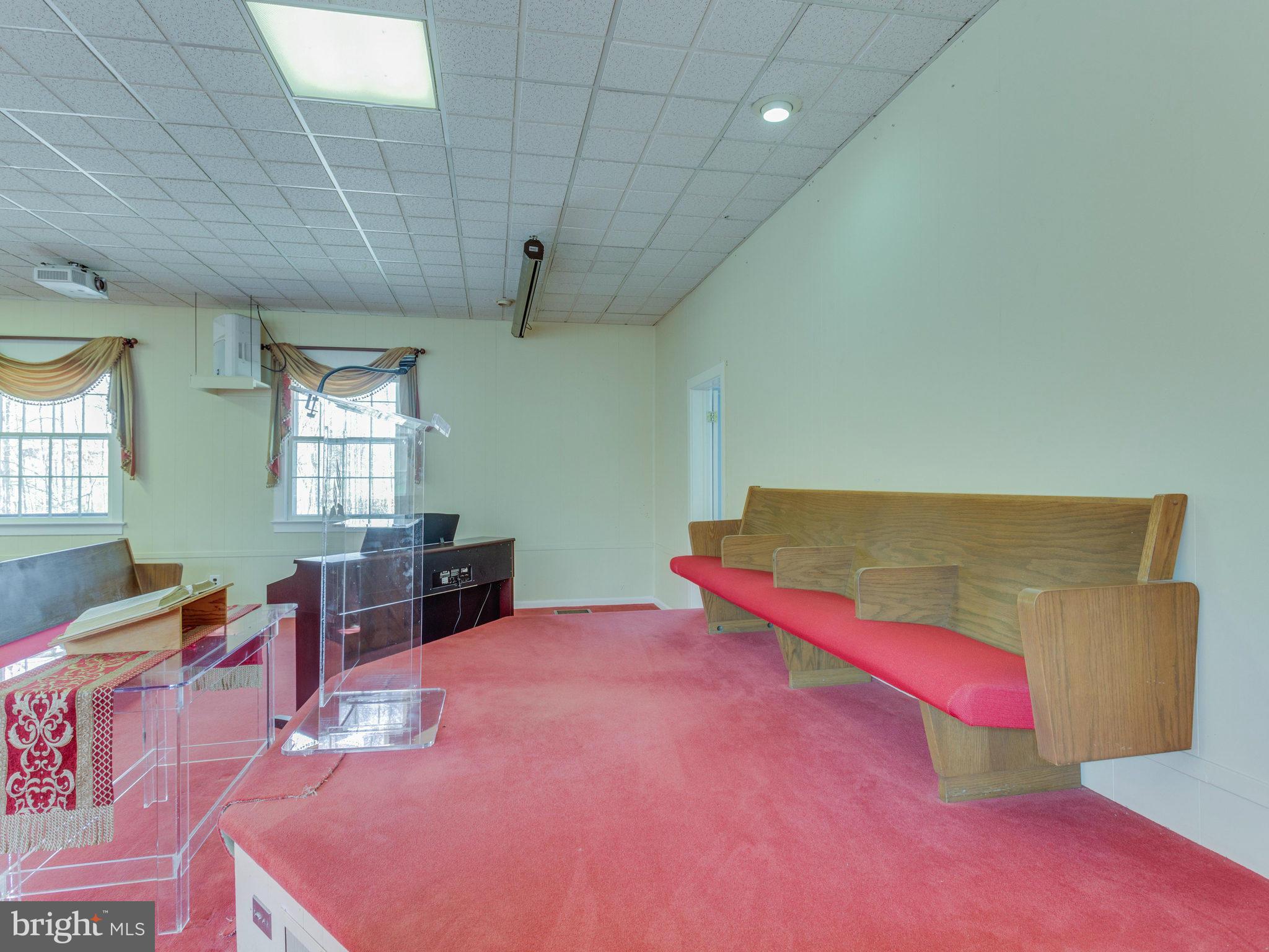 SUNNY HILLS - Commercial Sale