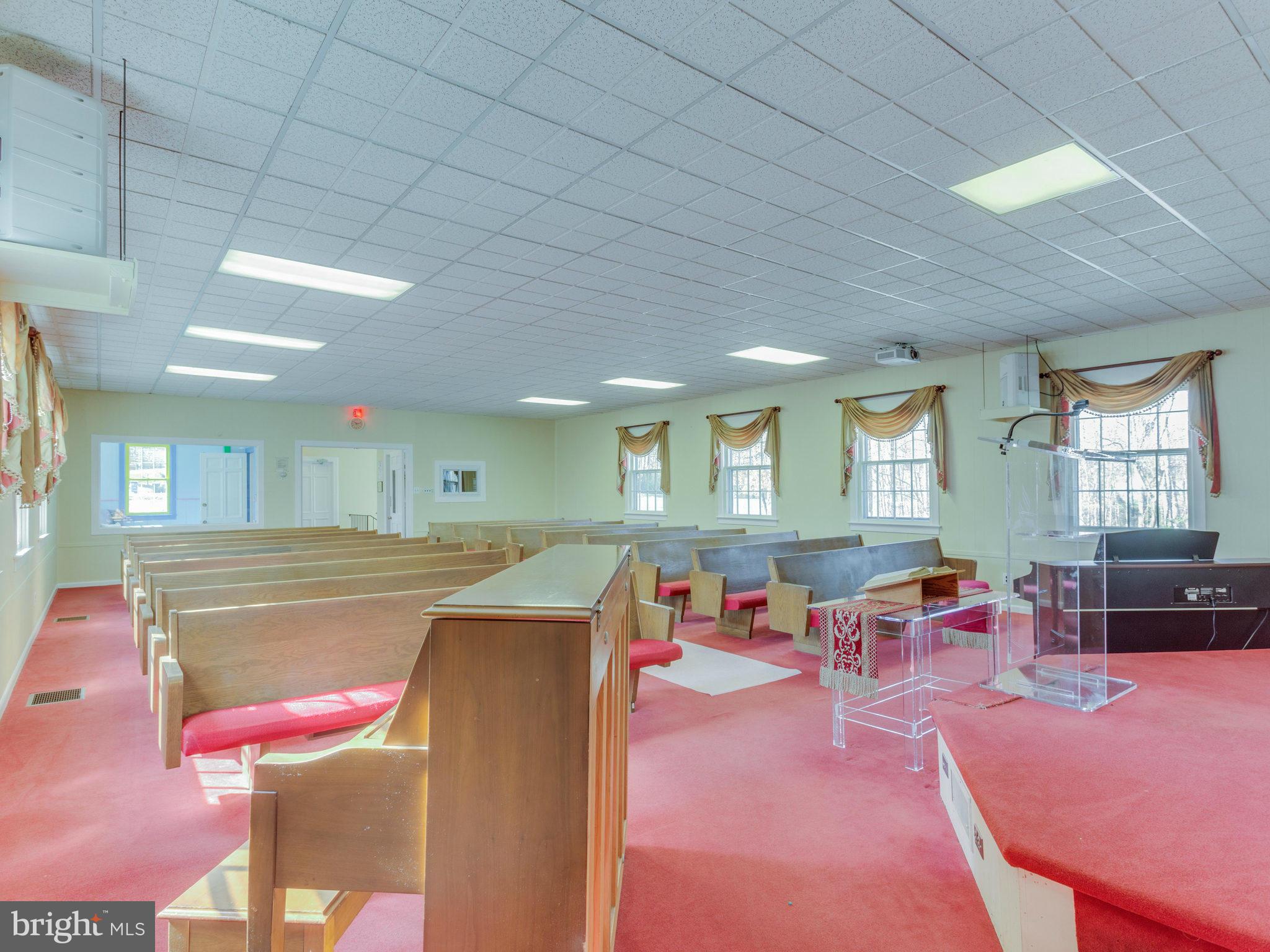 SUNNY HILLS - Commercial Sale