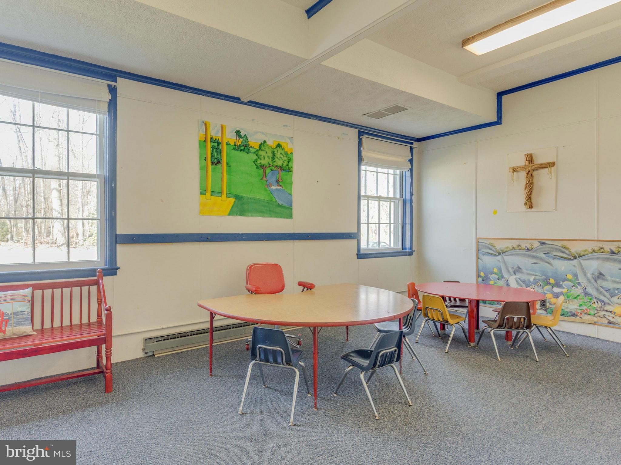 SUNNY HILLS - Commercial Sale