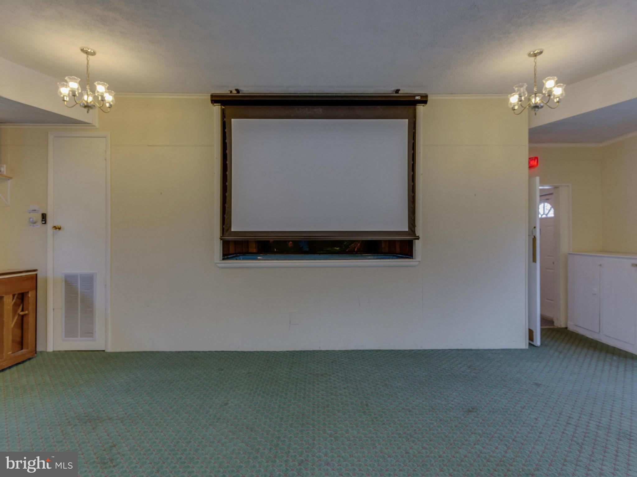 SUNNY HILLS - Commercial Sale