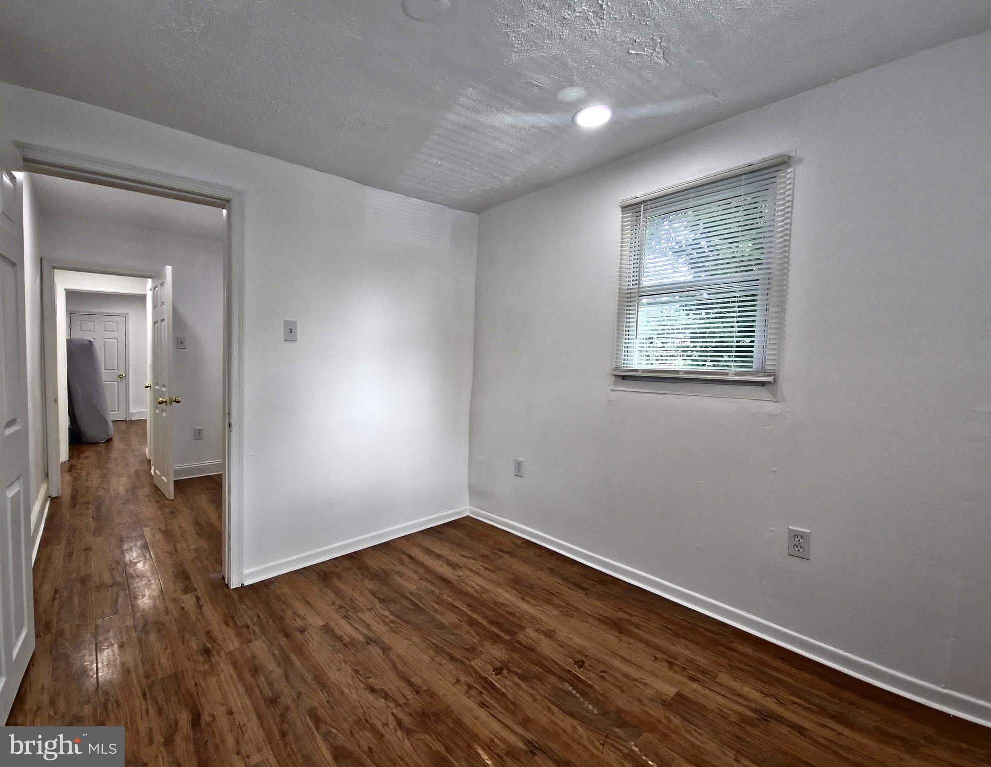 807 W 7TH STREET