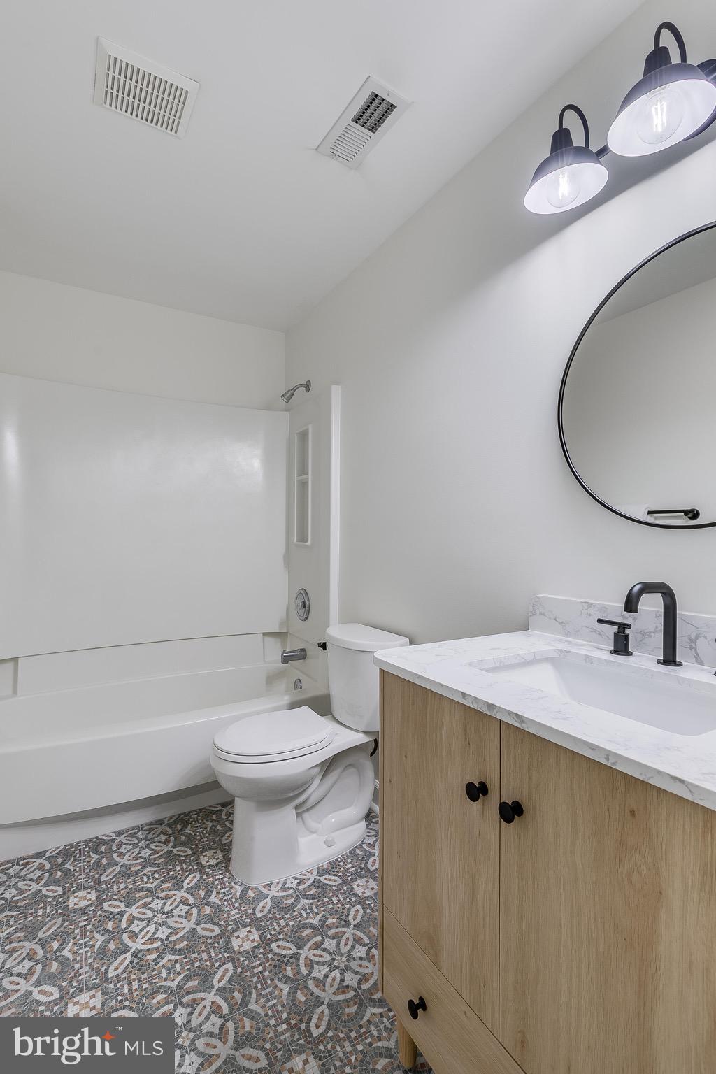 WOODLEA MANOR - Residential