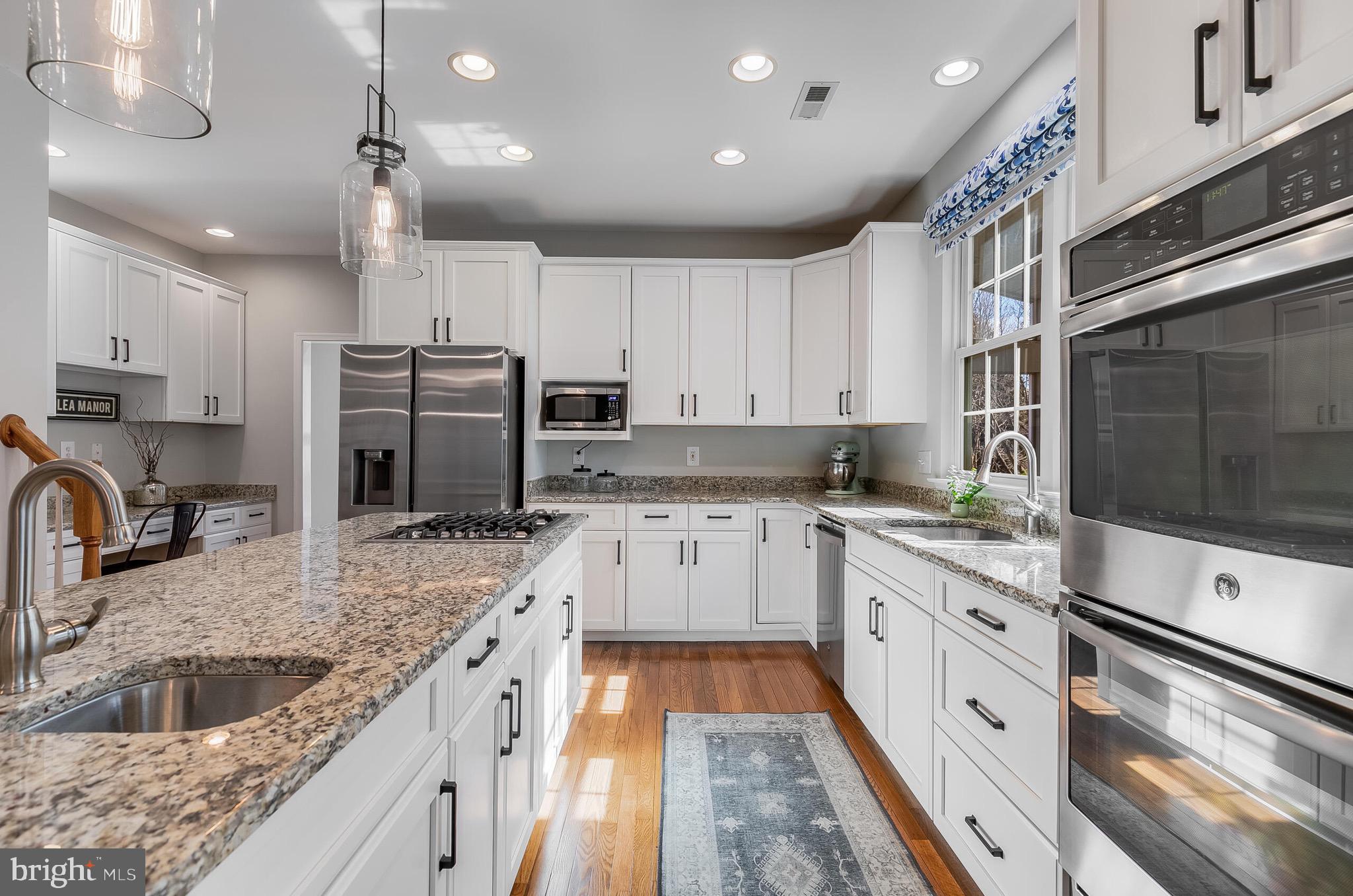 WOODLEA MANOR - Residential