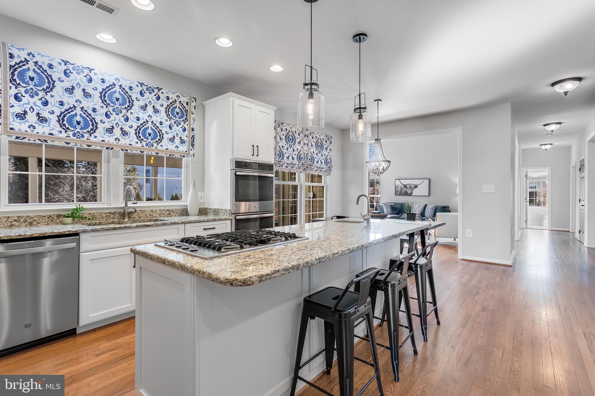 WOODLEA MANOR - Residential