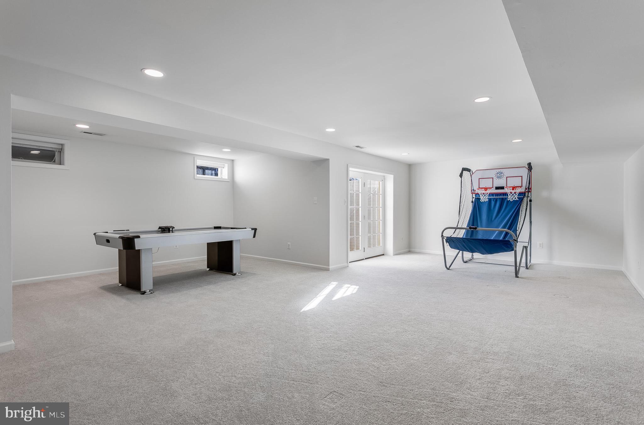 WOODLEA MANOR - Residential